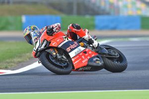 Davies delivers in opening WorldSBK race at Magny-Cours