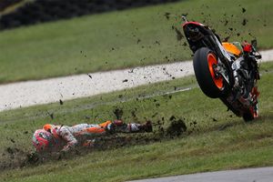 Marquez apologises to team for Phillip Island mistake