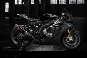BMW unveils striking HP4 RACE 'advanced prototype' model