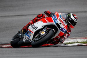 Difficult first day in red for Ducati's new signing Lorenzo
