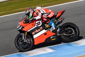 Melandri displays pace among WorldSBK contenders