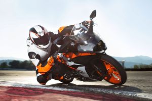 Added incentive for KTM racers in 400 Supersport category