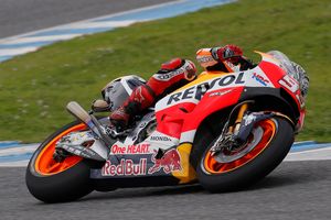 Marquez injures shoulder in private test at Jerez