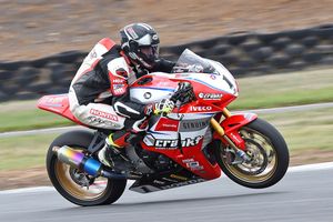 Herfoss claims Wakefield Park ASBK pole position