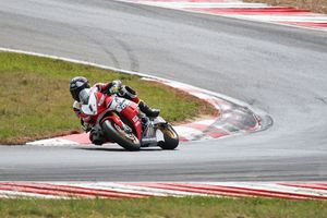 Wakefield Park upgrades 'no advantage' for Superbikes