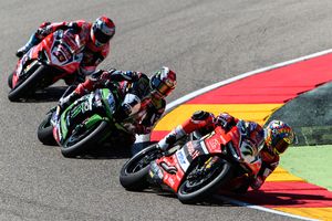Davies denies Rea of MotorLand Aragon WorldSBK double