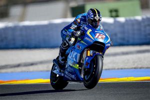 Suzuki test rider Tsuda standing in for Rins at Jerez