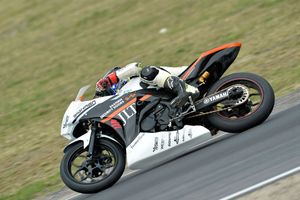 Jack smokes 'em at Winton in the YMF R3 Cup