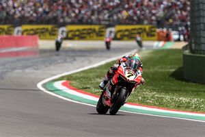Davies dominant in WorldSBK race one at Imola