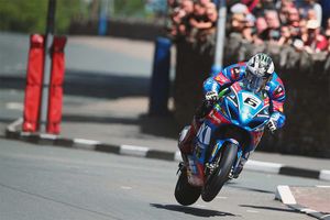 Dunlop delivers Suzuki Isle of Man TT Senior victory