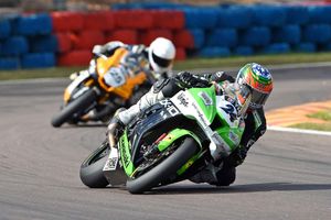 Dunlop-equipped racers rise to the occasion in challenging Darwin ASBK conditions