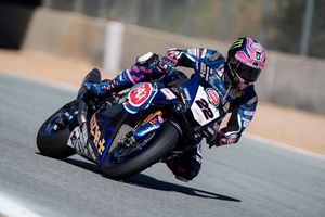 Lowes extends Yamaha WorldSBK contract for 2018