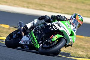 Kawasaki Ninja ZX-10R in the running for 2017 ASBK win following round six