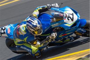 Double win for Waters and new 2017 GSX-R1000
