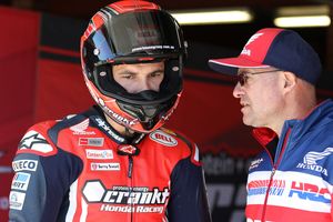 Former champion Staring shows front-running pace at SMP