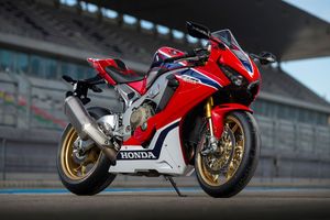 Up-spec 2017 Honda CBR1000RR SP variants land this month
