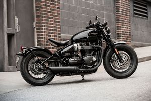 Triumph uncovers Bonneville Bobber Black edition