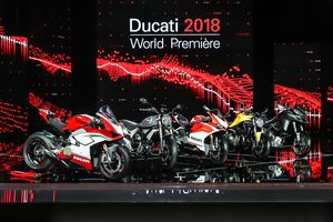 Striking 2018 Ducati Panigale V4 headlines EICMA premiere