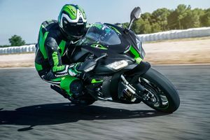 The 2018 Ninja ZX-10R SE has been released for sale in Australia