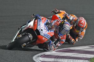 Dovizioso strikes first in MotoGP opener at Qatar