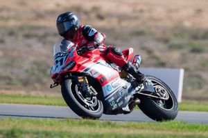 Mixed emotions for DesmoSport Ducati's Bayliss at The Bend