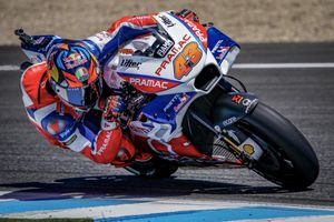 Miller content despite relinquishing position to 'more experienced' Rossi