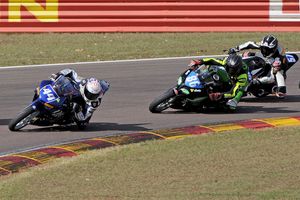 Bramich edges to tight Supersport 300 race one win