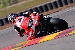 Bayliss 'owes' race win and podium to DesmoSport Ducati crew