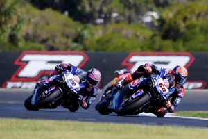 Van der Mark and Lowes re-sign for 2019 Yamaha WorldSBK campaign