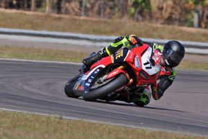 Herfoss and Bayliss split ASBK wins in the Top End