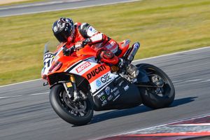 Podium boosts DesmoSport Ducati's Bayliss at Winton