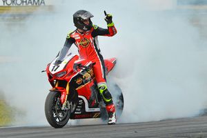 Herfoss clinches ASBK title in dramatic Winton encounter