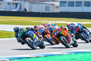 Gardner 'devastated' by early Phillip Island Moto2 exit