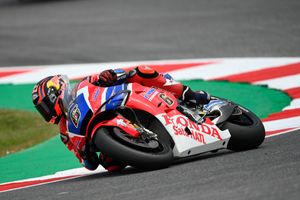 HRC test rider Bradl to step in for Crutchlow at Sepang