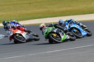 Heroic Bayliss breaks through for Phillip Island ASBK victory