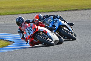 Superbike race one belongs to Bayliss at Phillip Island