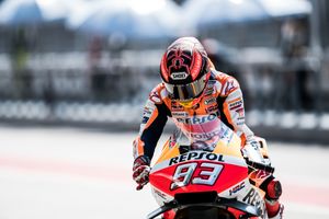 Repaired shoulder hinders Marquez at Sepang