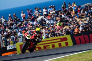 Bautista unstoppable at Phillip Island WorldSBK opener