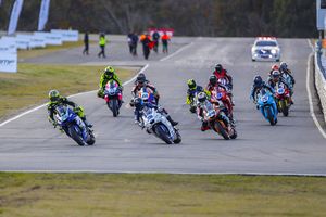 Lynch and Lytras split Morgan Park ASBK Supersport wins