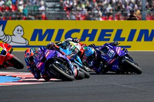 Double crash mars Miller's Sunday in Hungary
