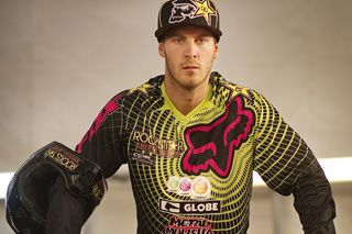 FMX: Sinclair makes emotional return to Madrid X Fighters