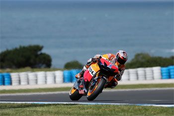 Stoner wins, Lorenzo crowned on 'Australia Day' at Phillip Island