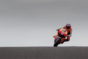 Stoner faces mixed emotions on eve of retirement at Valencia