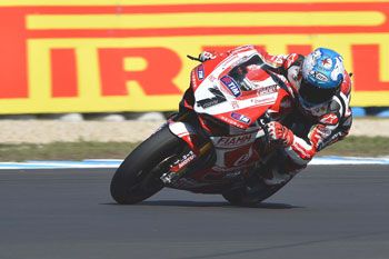 Checa hands Panigale WSBK Superpole on debut at Phillip Island
