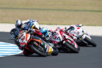 Guintoli leads Aprilia sweep in race one at Phillip Island WSBK opener