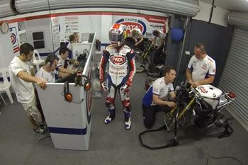 Team Pata Honda does the Harlem Shake at Phillip Island
