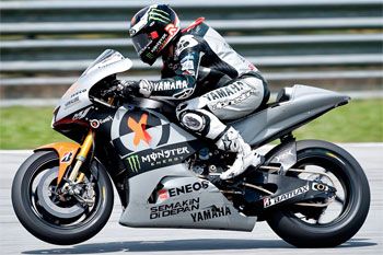 Lorenzo steps up the pace on day two at Sepang MotoGP test