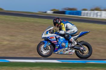 Maxwell, Walters and Morris take first wins of 2013 ASBK season