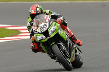 Sykes sets Friday pace at Silverstone World Superbike round
