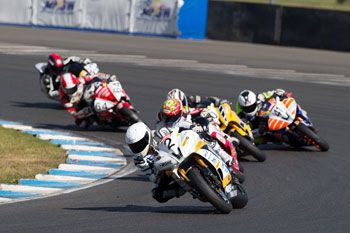 Falzon tops tight opening Supersport clash at Sydney Motorsport Park